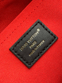 OnTheGo East West Bag
