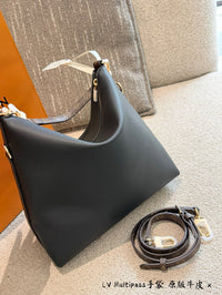 Multipass Bag