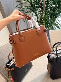 Banner Tote Calfskin
