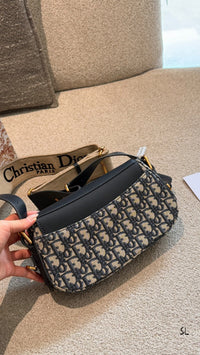 Columbus Street Chic Bag