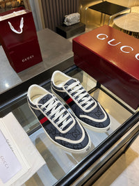 Stretch Low Top Trainers