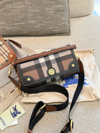 Note Crossbody Bag