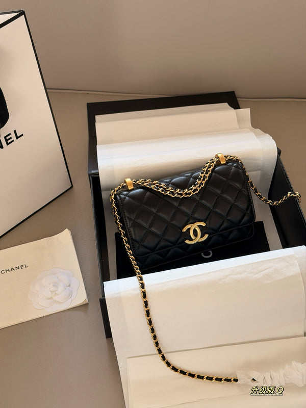 Wallet on Chain Gold Ball