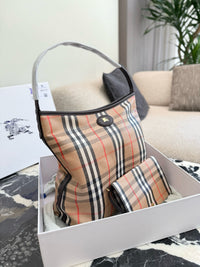 Highlands Shoulder Bag
