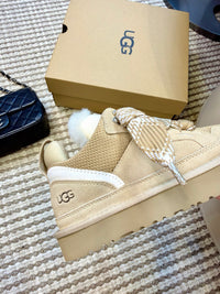 Lowmel Sneakers