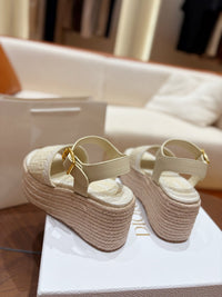 Dentelle Wedge Sandals