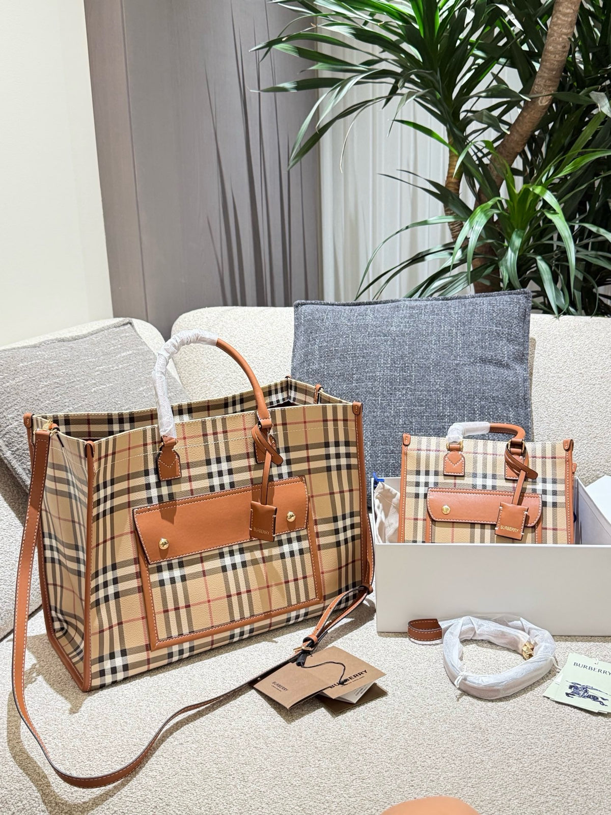 Freya Tote