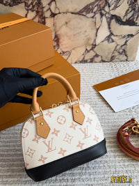 Nano Alma Bag