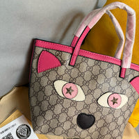 Supreme Tote