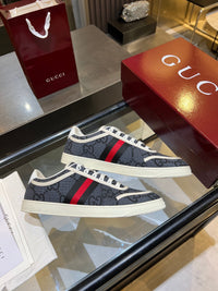 Stretch Low Top Trainers
