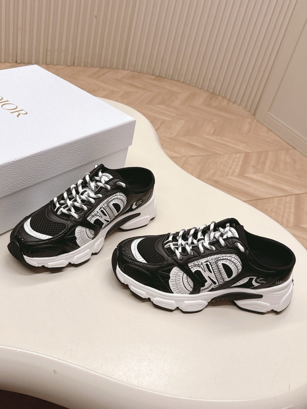 Wmns Chrono Sneakers