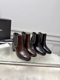 Logo Chelsea Boots