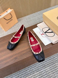 Garavani Mary Jane Rockstud Ballerinas