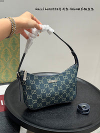 Lady Lunetta Small Shoulder Bag