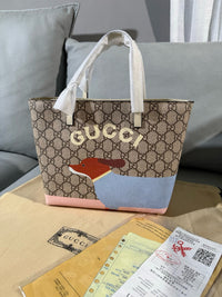 Supreme Tote