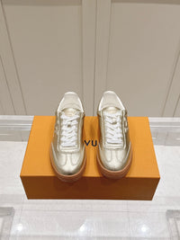 Frontrow Sneakers