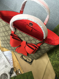 Supreme Tote