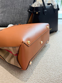 Banner Tote Calfskin