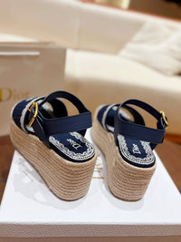 Dentelle Wedge Sandals