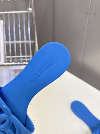 DG Cutout Slides