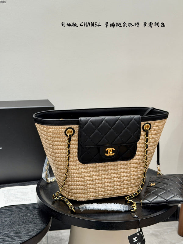 Straw Raffia Chain Tote Bag