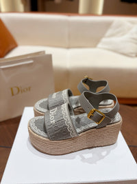 Dentelle Wedge Sandals