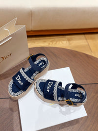 Dentelle Wedge Sandals