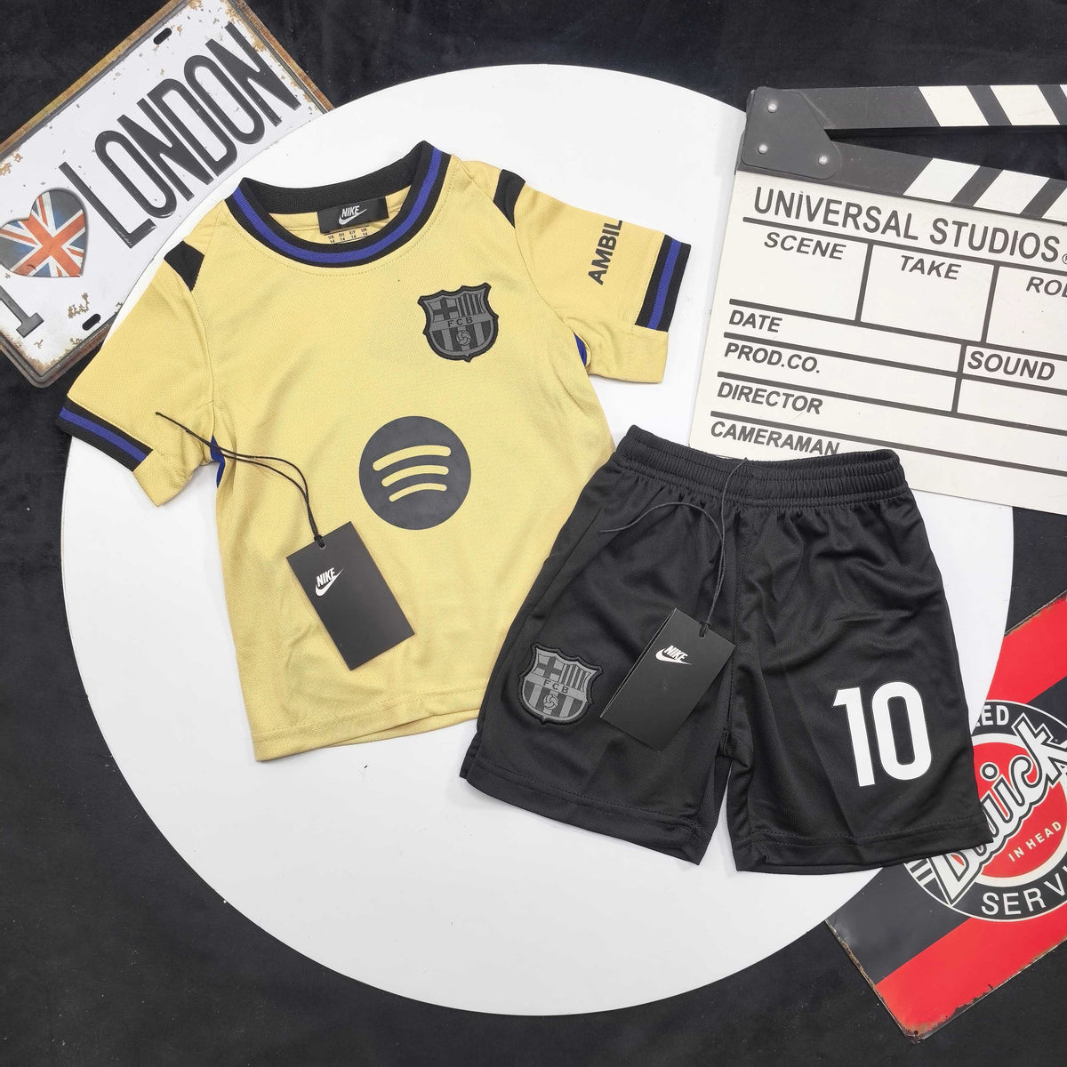 Barcelona Lamine Yamal No.10 Football Kit