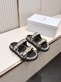 Dioract Sandals
