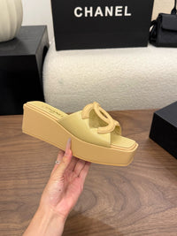 26S Platform Sandals