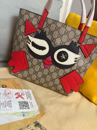 Supreme Tote