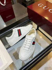 Stretch Low Top Trainers