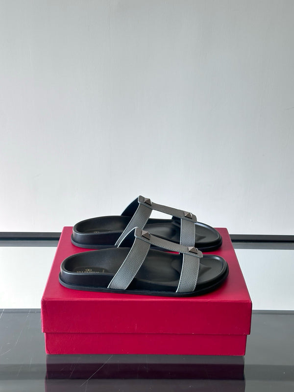 Garavani VLogo Calf Leather Slides