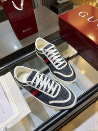 Stretch Low Top Trainers