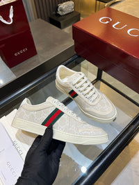 Stretch Low Top Trainers