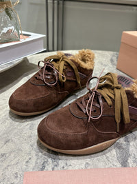 Gymnasium Suede Sneakers