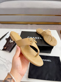 Bow Thong Sandals