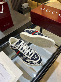 Stretch Low Top Trainers