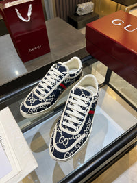 Stretch Low Top Trainers