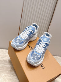 Run 55 Sneakers