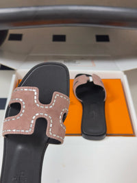 Oasis Sandal