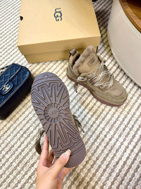 Lowmel Sneakers