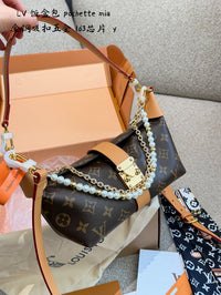 Mia Pochette Bag