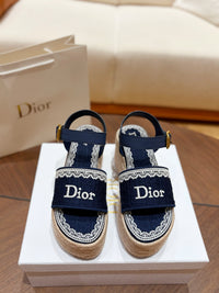 Dentelle Wedge Sandals