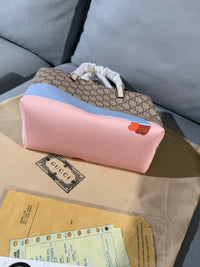 Supreme Tote