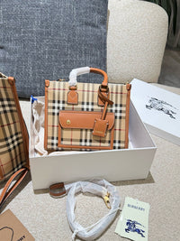 Freya Tote