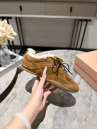 Gymnasium Suede Sneakers