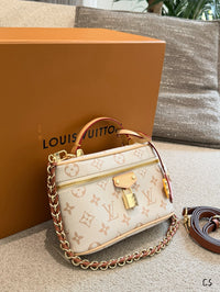 Vanity Chain Pouch