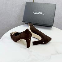26S Suede Pumps