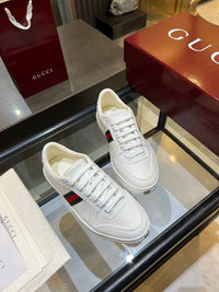 Stretch Low Top Trainers